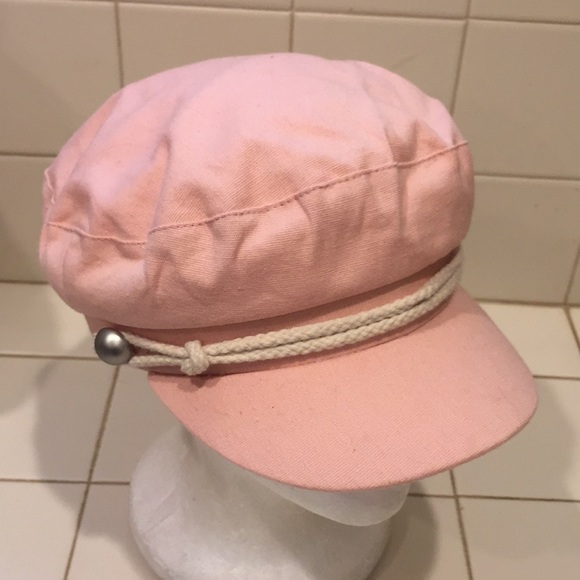 American Eagle cap style hat in great condition